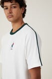 Football T-Shirt, VINTAGE WHITE/PINENEEDLE GREEN/PARIS ROSE - alternate image 4