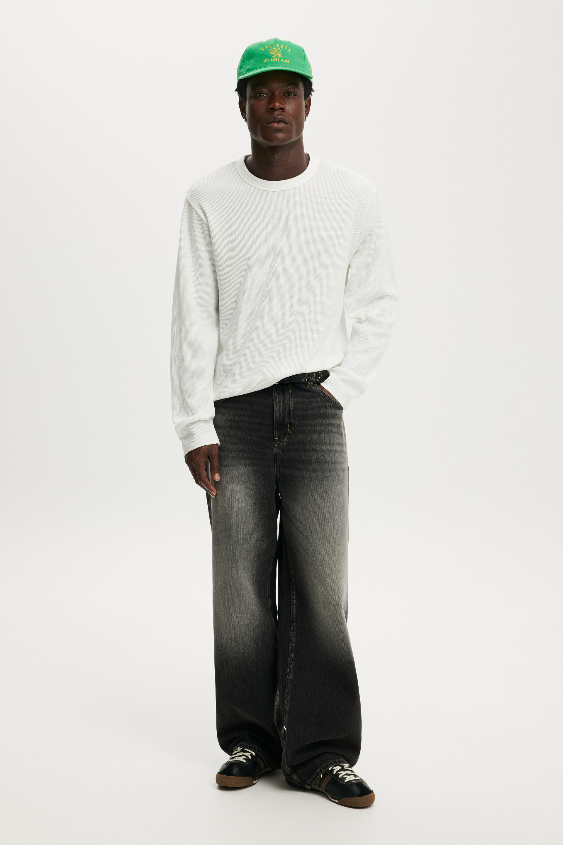 Cropped Fit Long Sleeve