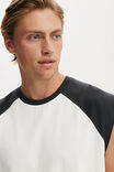 Cropped Fit Muscle, VINTAGE WHITE / WASHED BLACK - example image 4