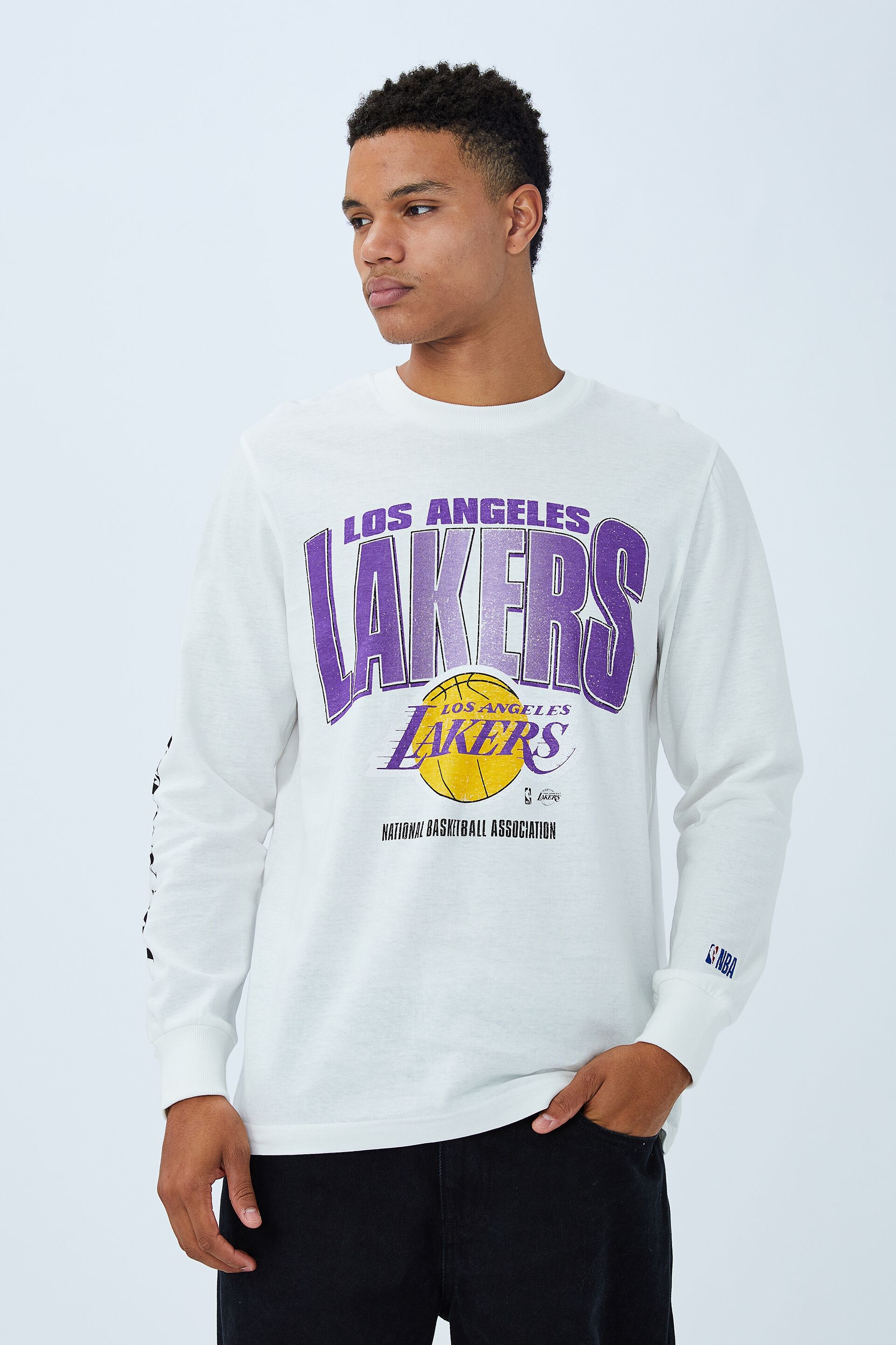 Official New Era LA Lakers NBA Mesh Team Logo White Oversized T-Shirt  B5703_331 B5703_331 B5703_331