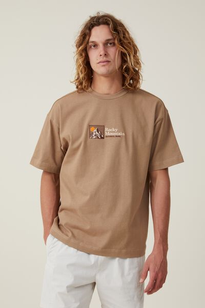 Camiseta - Heavy Weight Graphic T-Shirt, TAUPE/ROCKY MOUNTAINS