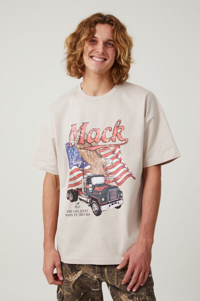 Mack Trucks Oversized T-Shirt, LCN MAC PEARL/USA