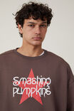 Box Fit Music Crew Sweater, LCN MT WASHED CHOCOLATE / SMASHING PUMPKINS - alternate image 4
