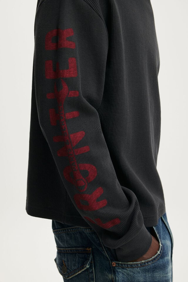 Cropped Fit Textured Graphic Ls T-Shirt, WASHED BLACK / FRONTIER