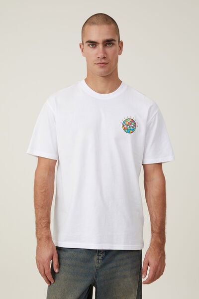 Loose Fit Pop Culture T-Shirt, LCN COK WHITE / TEAM GLOBE