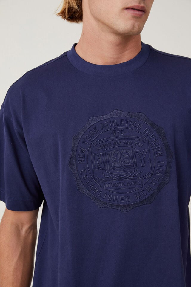 Box Fit College T-Shirt, INDIGO / NY WAX CREST