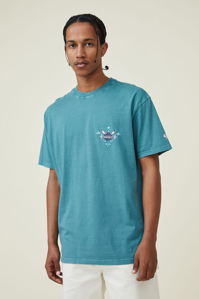 Outerstuff Youth Teal Charlotte Hornets Team & Logo T-Shirt Size: 2XL