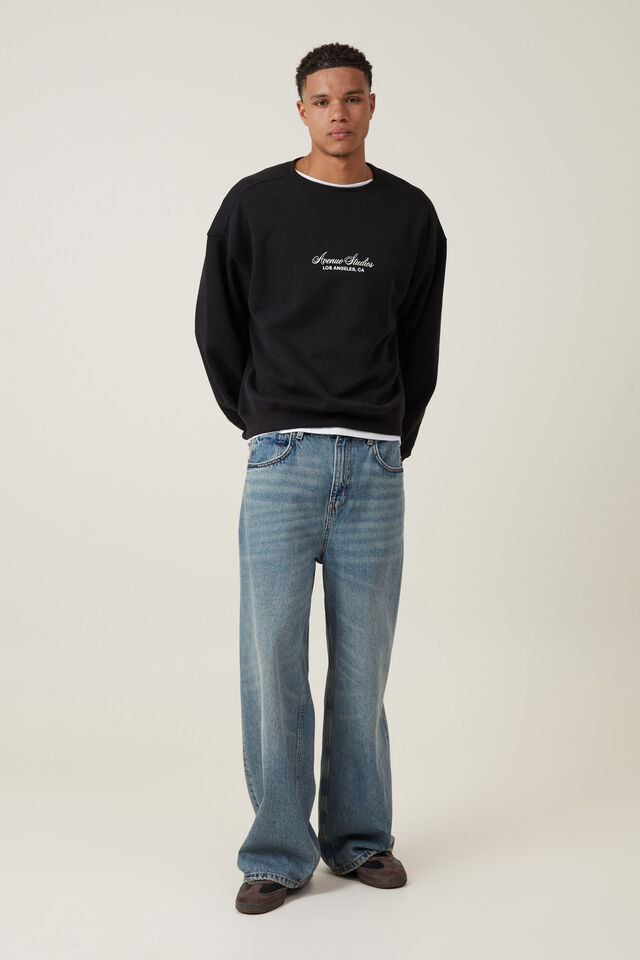 Box Fit Graphic Crew Sweater, BLACK / AVENUE STUDIOS
