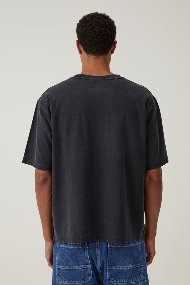 Crop Fit Reversed T-Shirt, BLACK