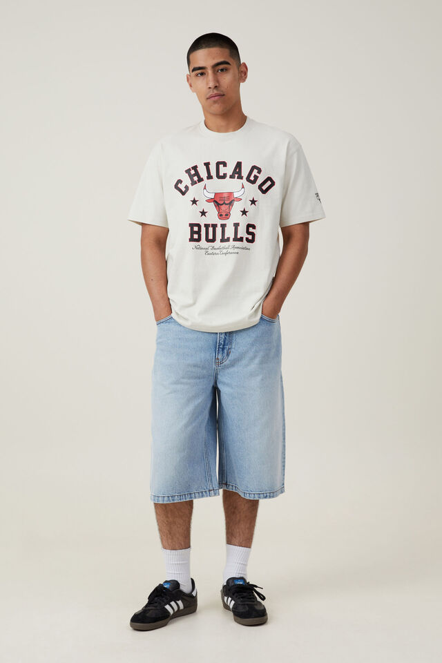 NBA Chicago Bulls Loose Fit T-Shirt, LCN NBA BONE / BULLS - ARCHED STARS