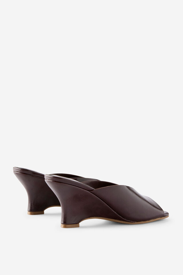 Michelle Wedge, BURGUNDY PATENT PU