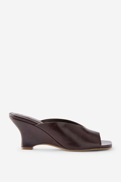 Michelle Wedge, BURGUNDY PATENT PU