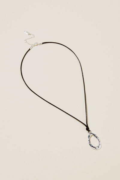 Colar - Cord Pendant Necklace, SILVER PLATED HAMMERED OVAL BLACK CORD