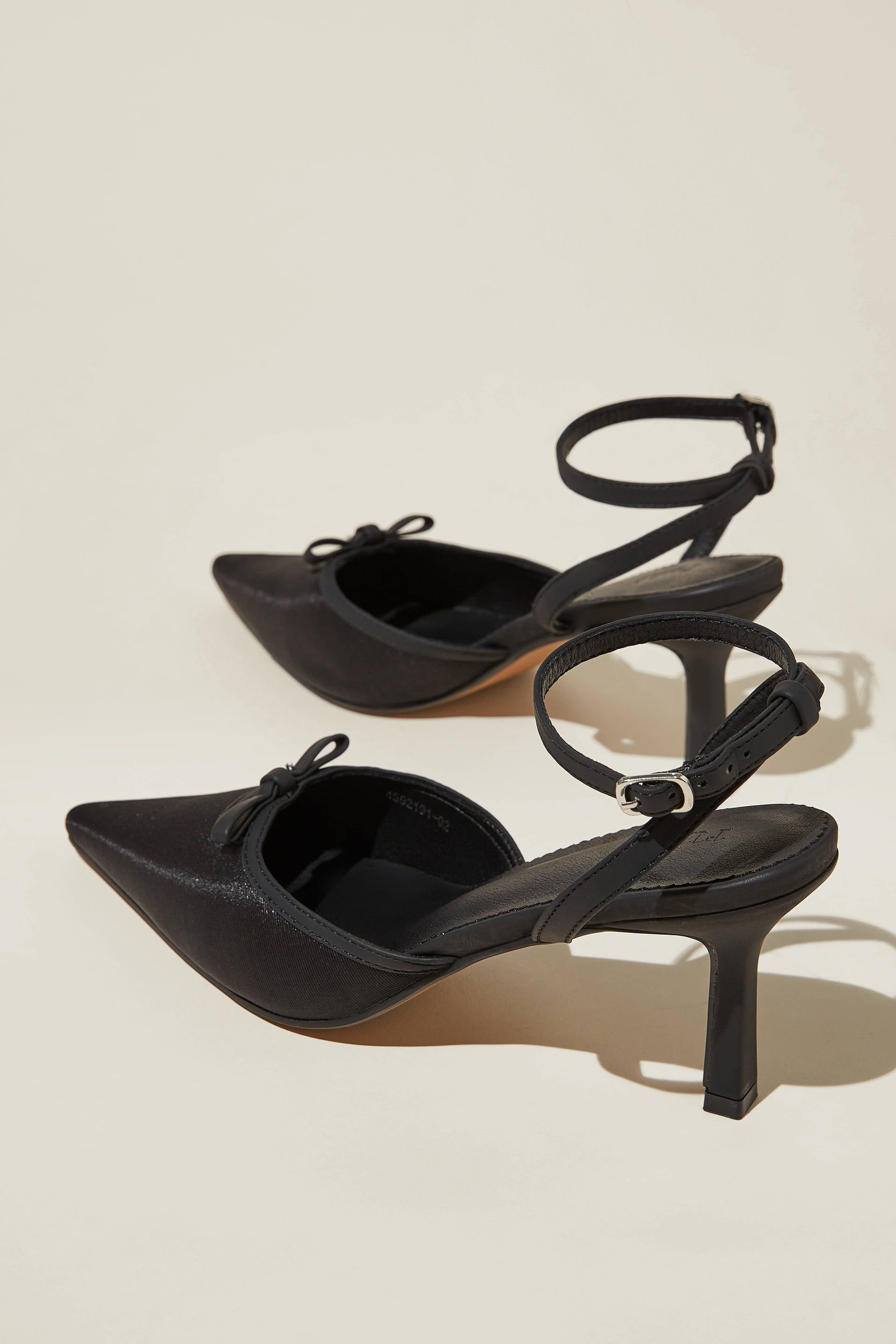 Scarlet Kitten Leather Slingback Pumps and Slingback in Black for Women |  Casadei®