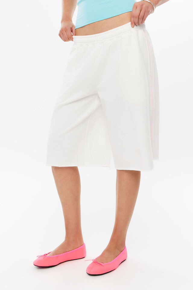 Yuri Longline Sweat Short, CREAMY WHITE/PINK