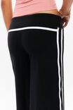 Diva Low Rise Active Capri, BLACK/WHITE - example image 4
