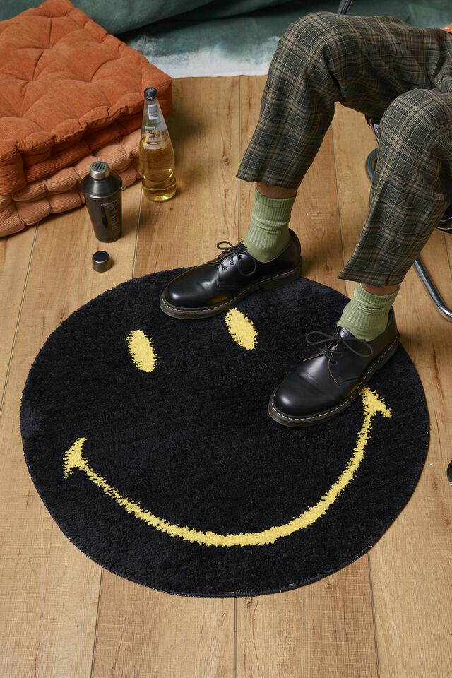 Smiley Floor Rug, LCN SMI SMILEY YELLOW BLACK