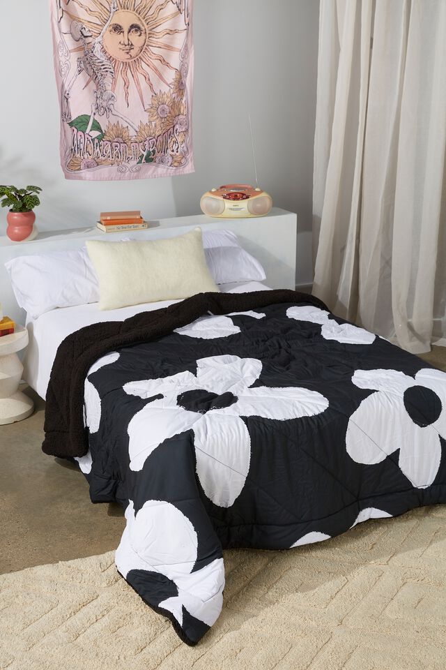 Bed In A Bag, BLACK DRAWN DAISY LARGE