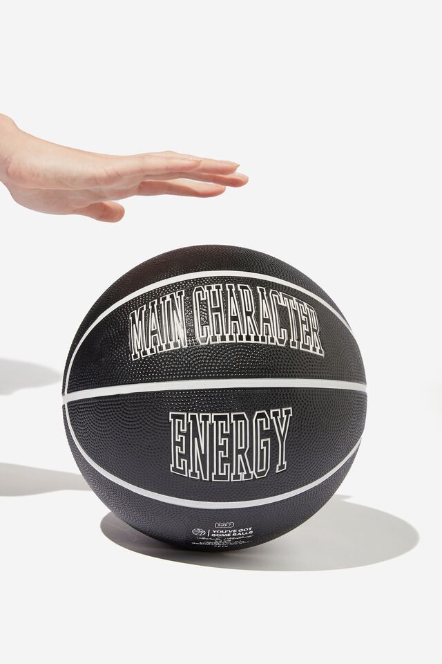 Basketball Size 7, MAIN CHARACTER ENERGY