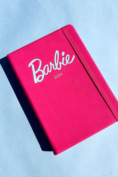 2024 A5 Premium Daily Buffalo Diary, LCN MAT BARBIE SIZZLE PINK