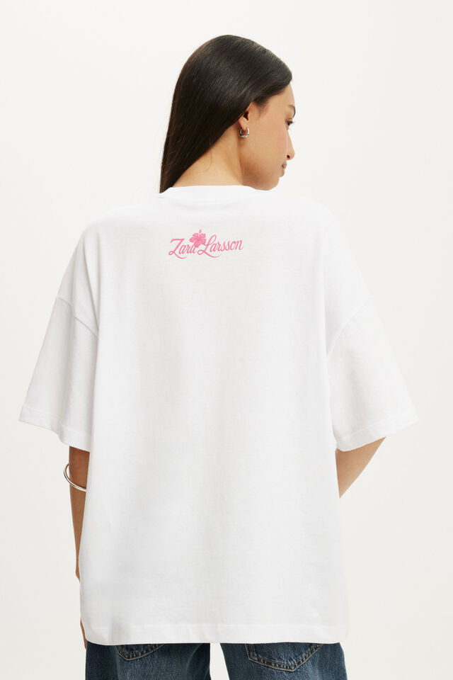 Zara Larsson Music Boxy Graphic T-Shirt, LCN MT ZARA LARSSON LOGO / WHITE