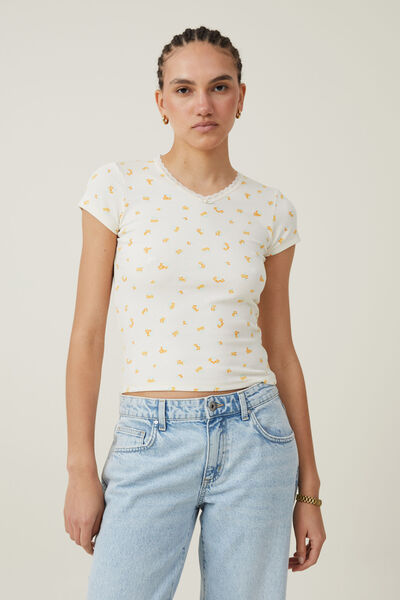 Annabelle Rosette V Neck Tee, LEORA DITSY PEARL