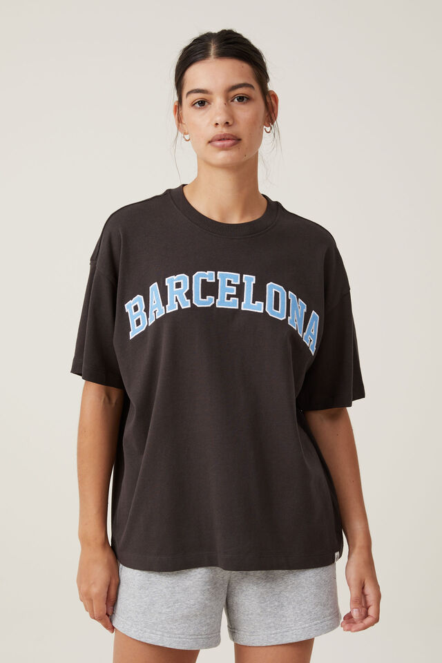 Camiseta - The Premium Boxy Graphic Tee, BARCELONA/ WASHED BLACK