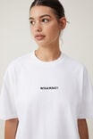 Camiseta - The Premium Boxy Graphic Tee, LOREM IPSUM/ WHITE - vista alternativa 4