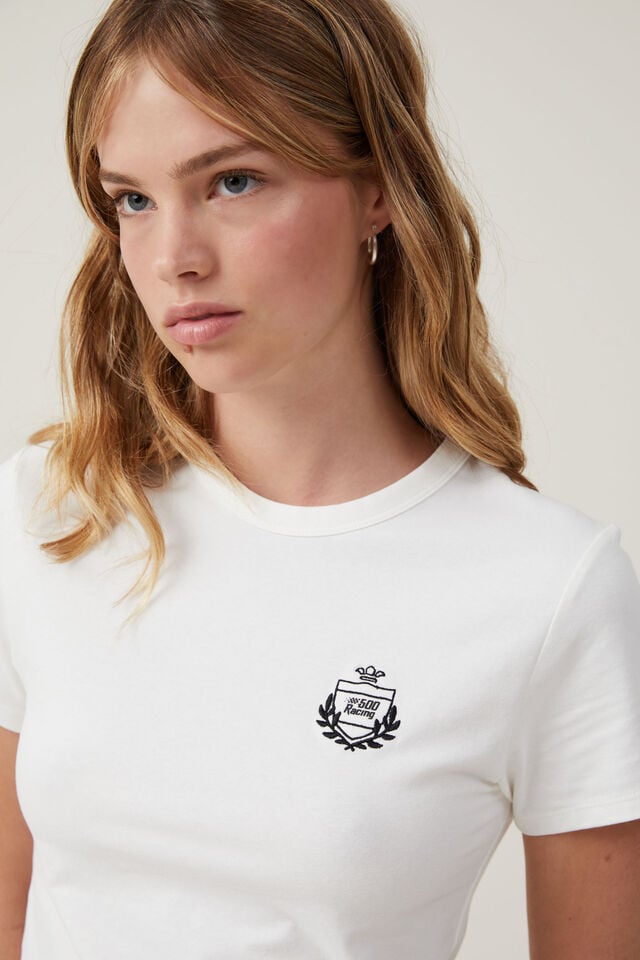 Fitted Graphic Longline Tee, RACING CREST/ VINTAGE WHITE