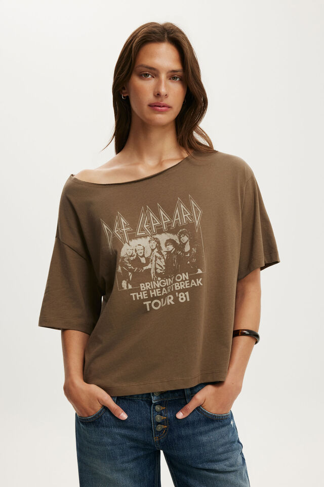 Lcn Music Off Shoulder Boxy Graphic Tee, LCN BRA DEF LEPPARD TOUR 81 / DEEP TAUPE