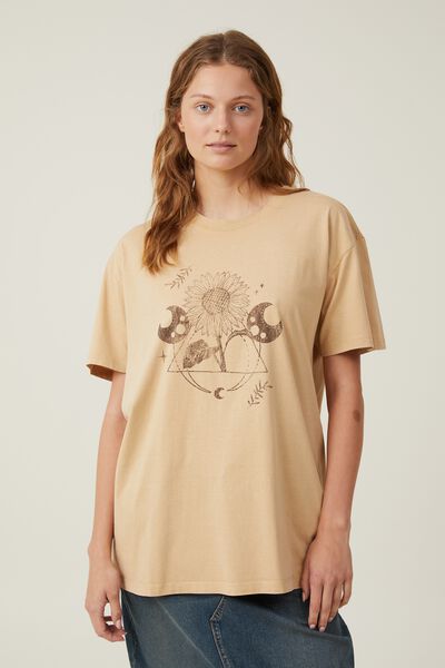 The Oversized Graphic Tee, FLOWER IN THE MOON/LIGHT SAND