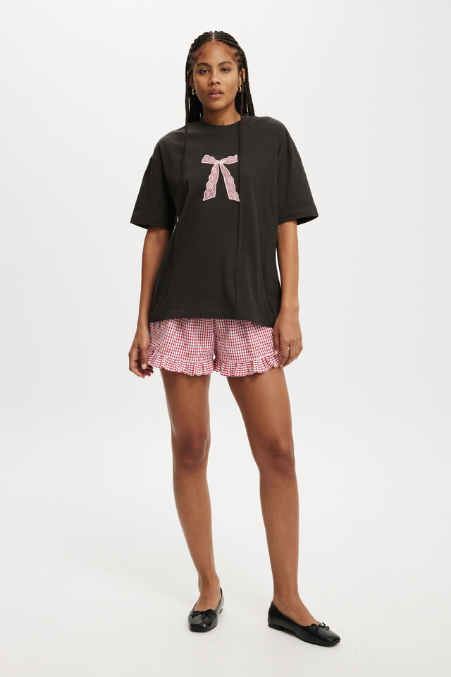 The Boxy Graphic Tee, LACEY/WASHED BLACK