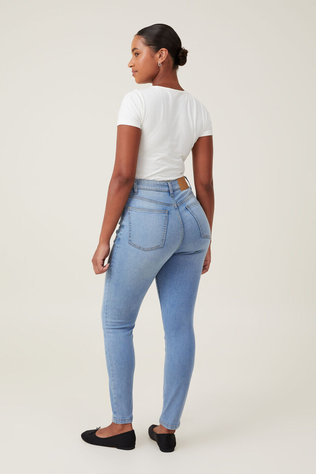 Curvy High Stretch Skinny Jean, CLOUD BLUE