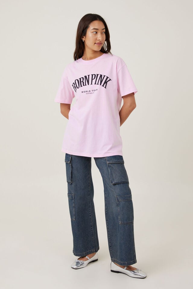 The Oversized Graphic License Tee, LCN BR BLACK PINK BORN PINK/PINK MIST