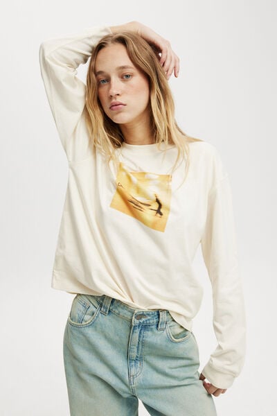 Oversized Lcn Graphic Long Sleeve, LCN WMG BLUR GLAMOUR IN THE SUN/CREME FRAICHE