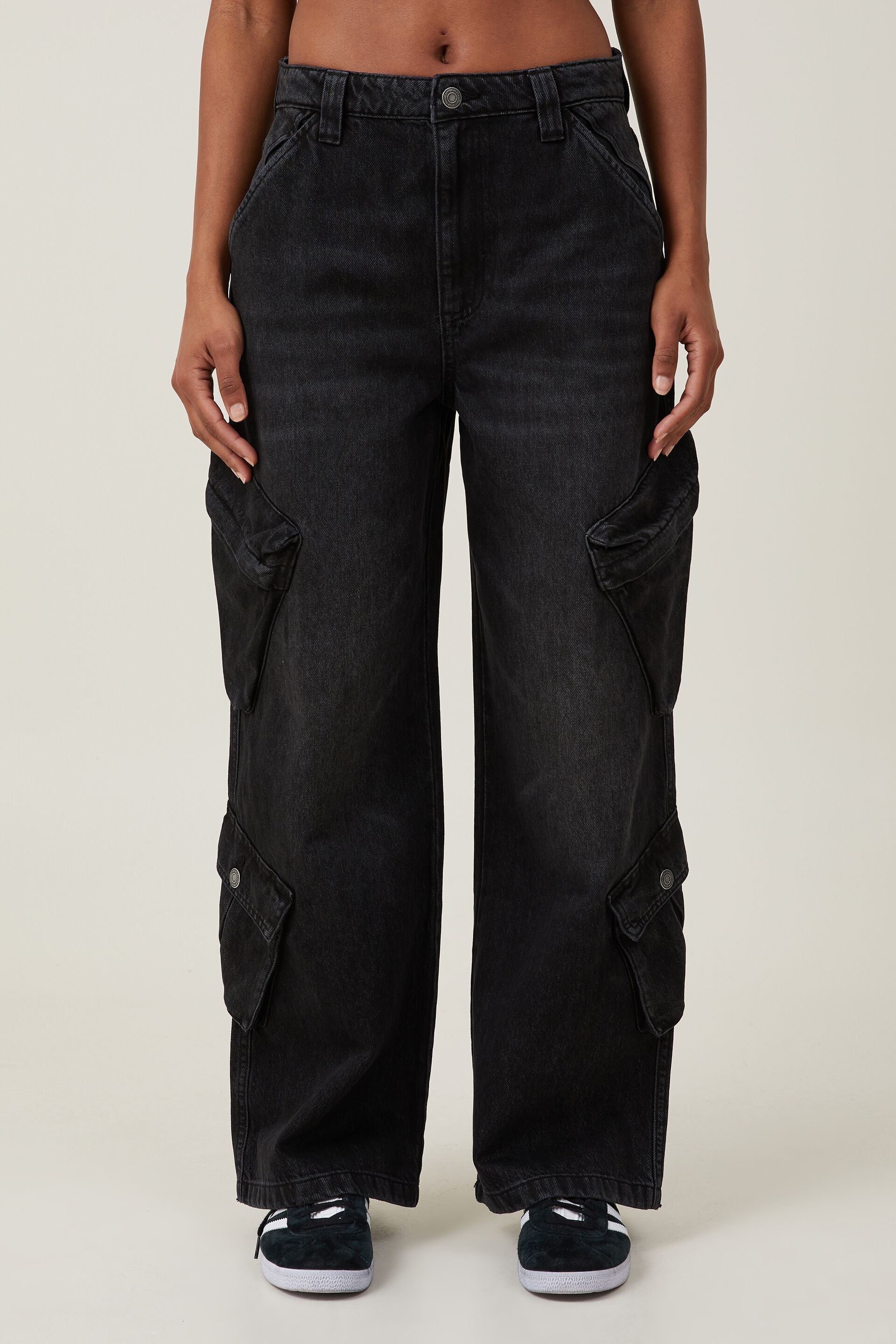 COLLUSION 90s baggy pants in black | ASOS