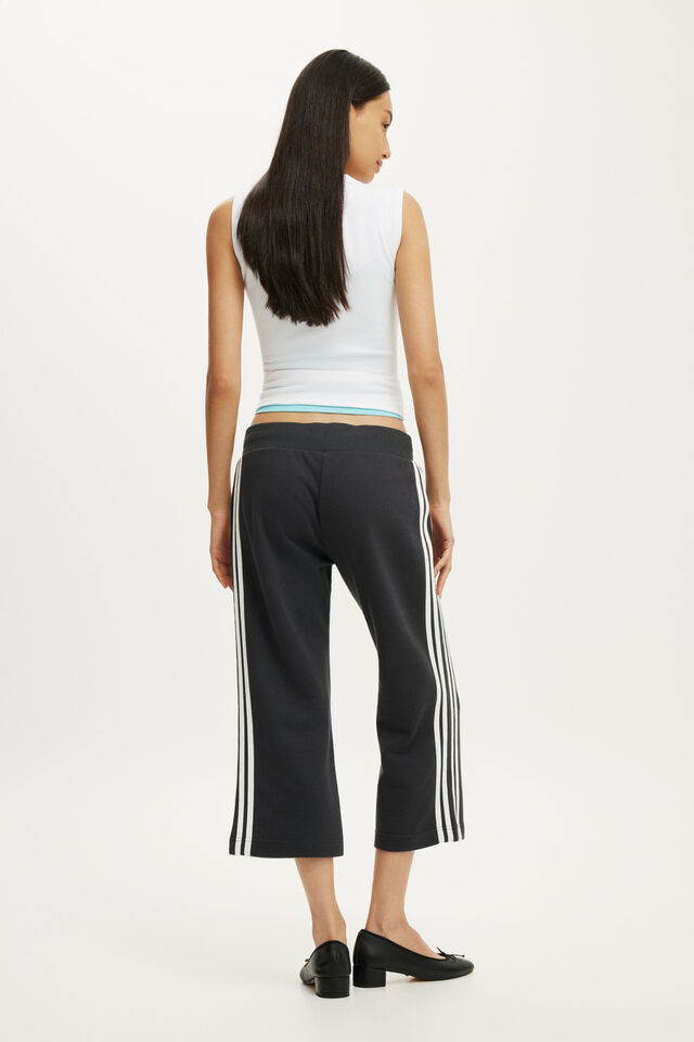 Capri Fleece Sweatpant, SHADOWSTONE/WHITE STRIPE