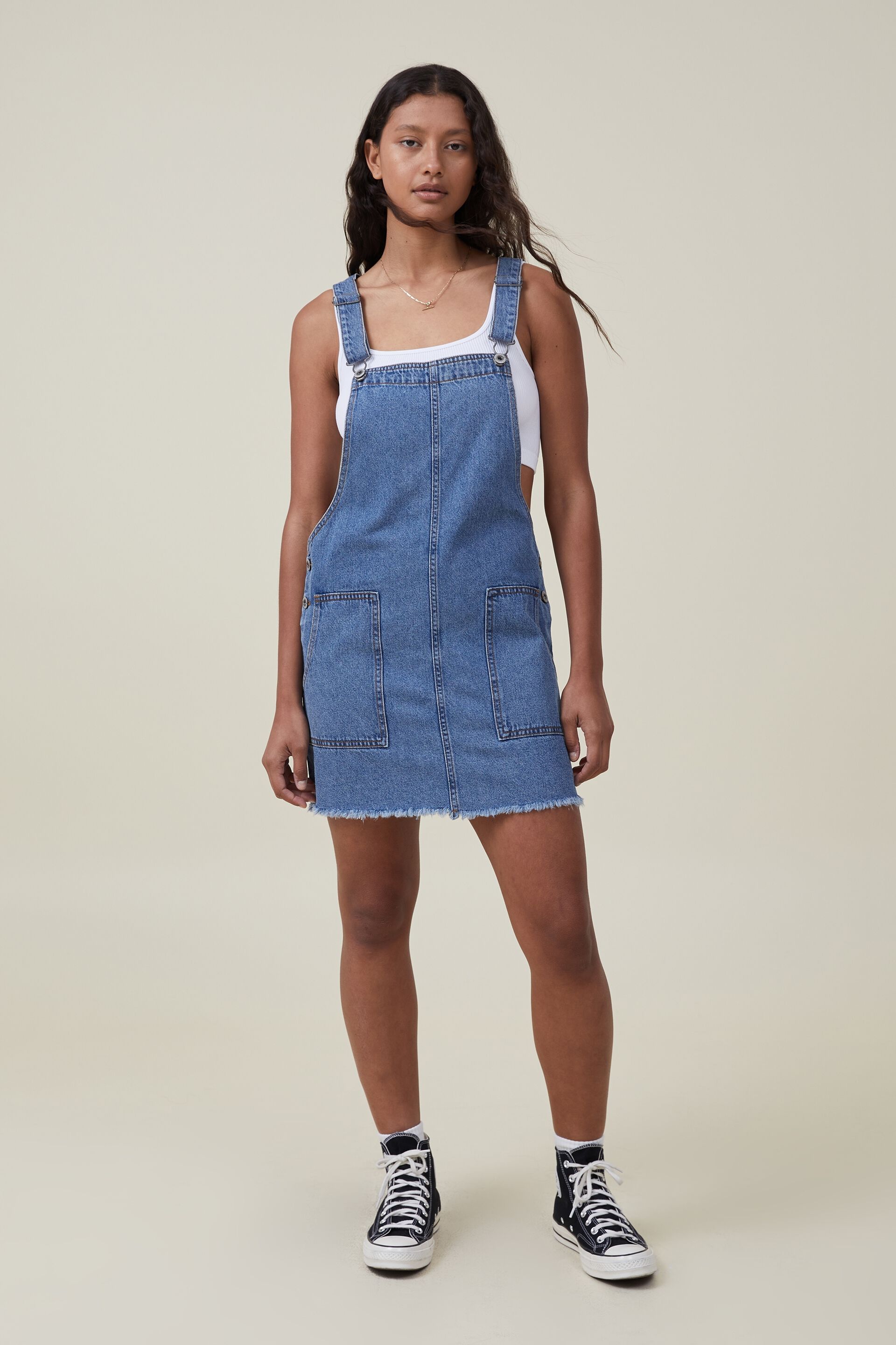 How to Style a Pinafore Dress - Twenties Girl Style | Denim dress outfit, Pinafore  dress outfit, Denim pinafore dress