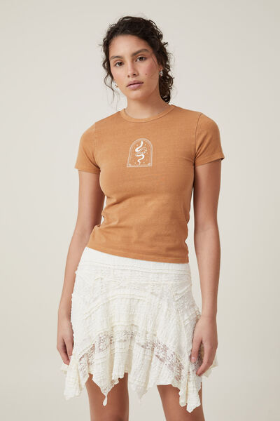 Fitted Graphic Longline Tee, SERPENT/TOFFEE