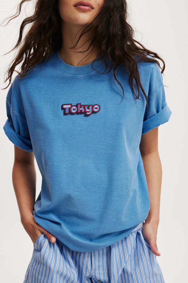 The Boxy Graphic Tee, TOKYO/LAPIS BLUE