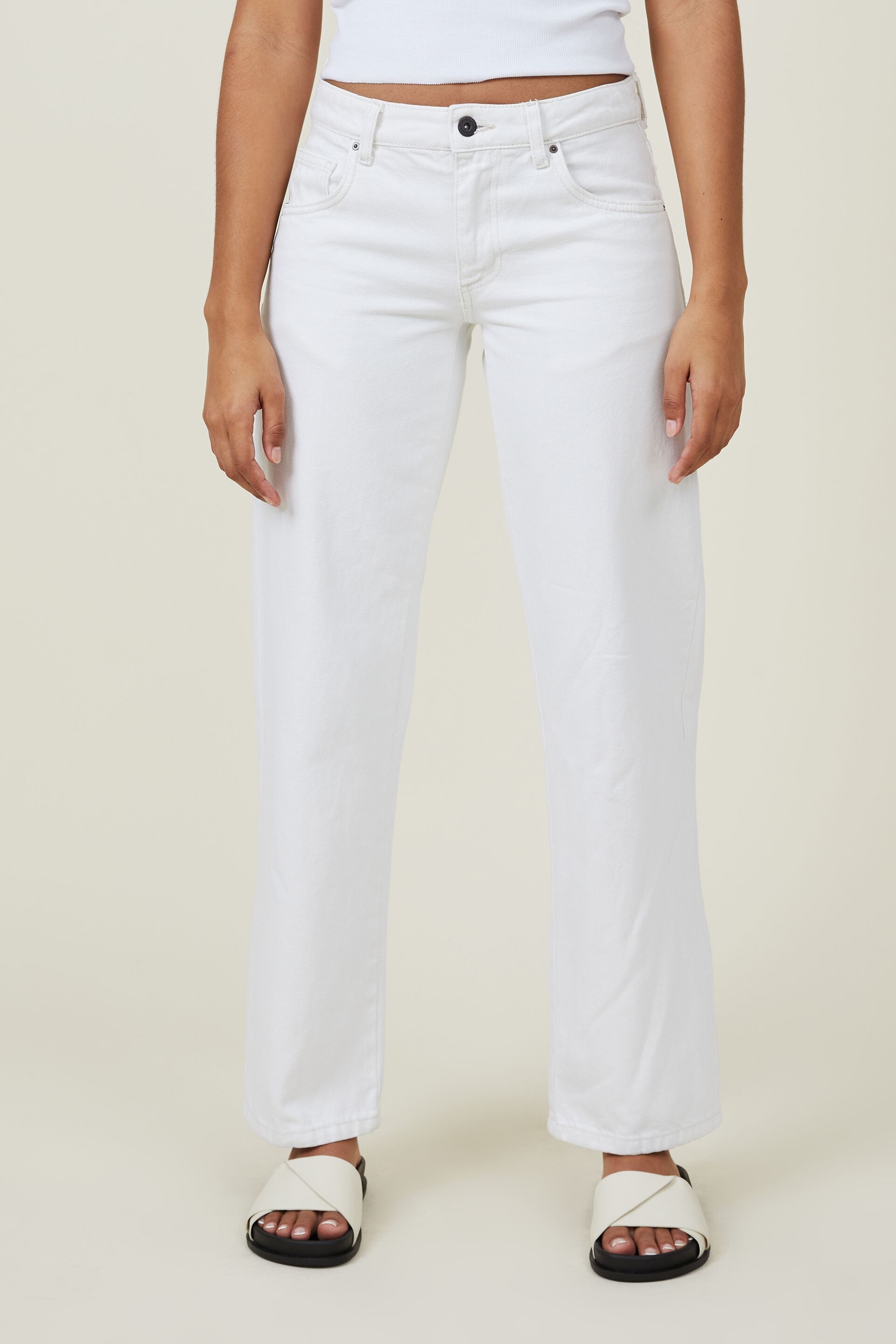 Best white jeans and shorts for women: review of 16 styles