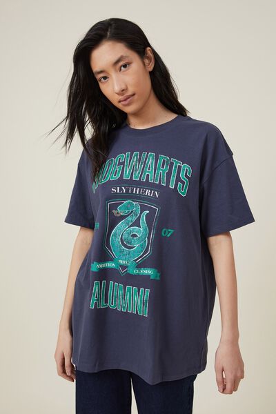 The Oversized Graphic License Tee, LCN WB HARRY POTTER SLYTHERIN/WASHED NAVY