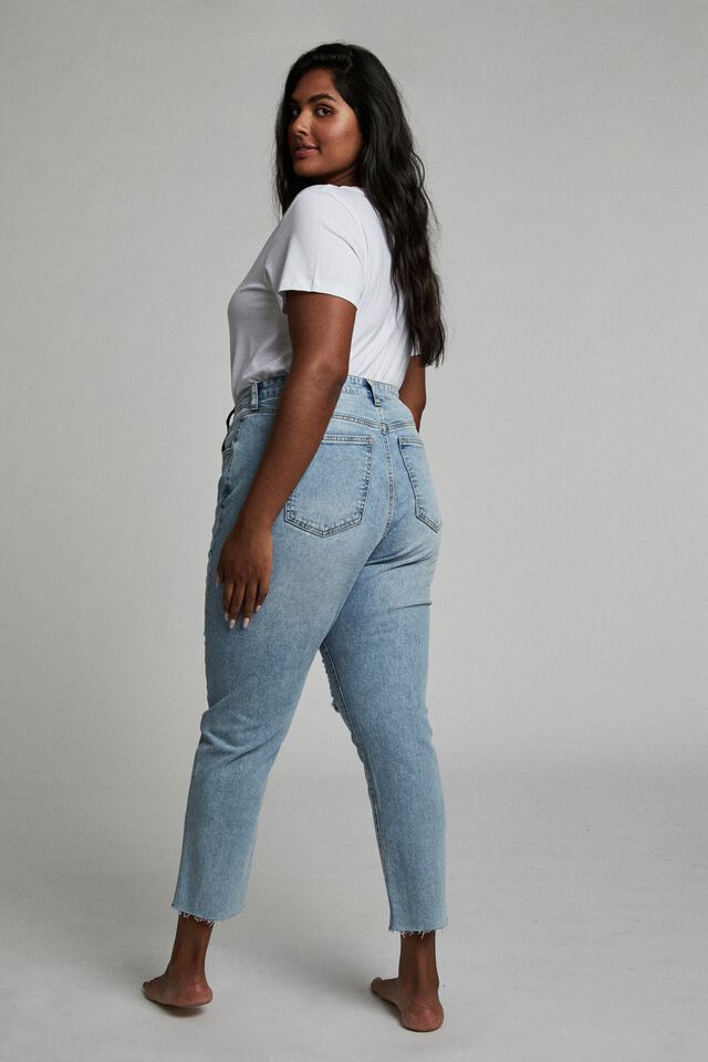 Relaxed Mom Jean | Plus Size | Curve by Cotton On