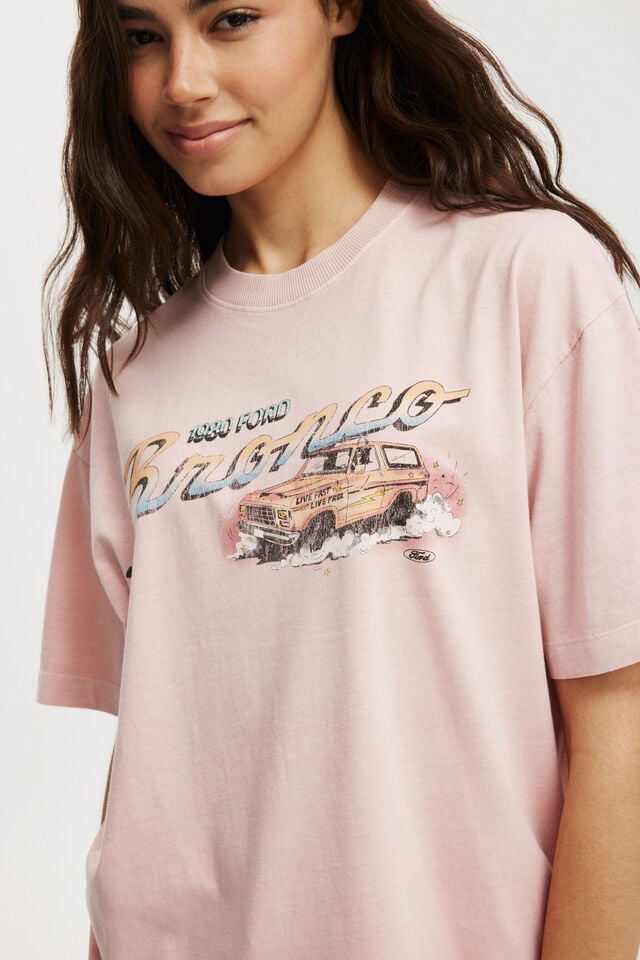 The Lcn Boxy Graphic Tee, LCN FORD BRONCO LIVE FAST LIVE FREE/PEONY