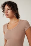 Camiseta - Staple Rib Scoop Neck Short Sleeve Top, ACORN II - vista alternativa 4