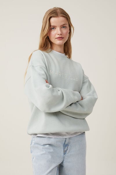 Classic Fleece Graphic Crew Sweatshirt, MARISELLE / MEADOW MIST