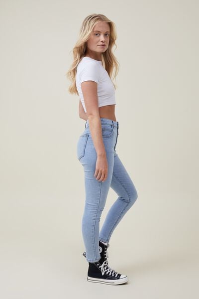 Women's Skinny Leg & Slim Fit Jeans