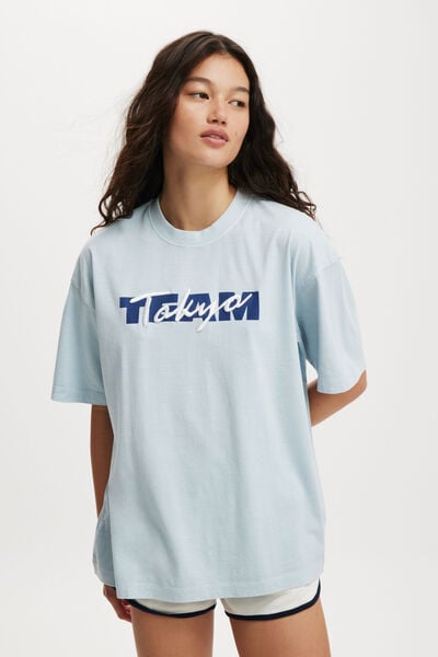Camiseta - The Boxy Graphic Tee, TEAM TOKYO/SHORELINE