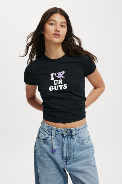 Fitted Lcn Graphic Longline Tee, LCN BR OLIVIA RODRIGO GUTS/BLACK