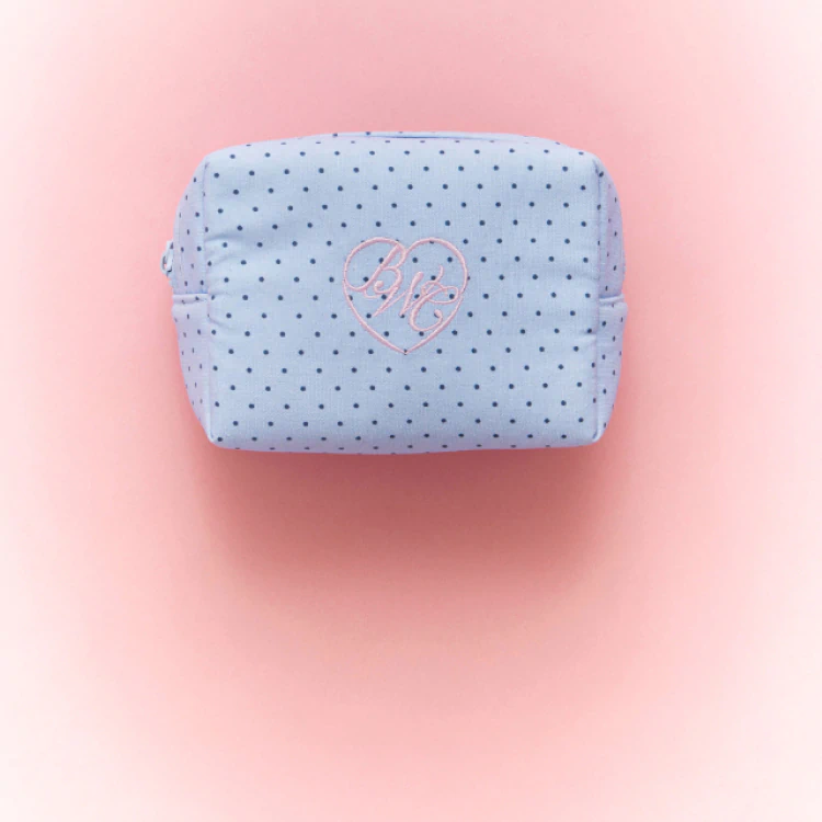 Free beauty bag with purchases over $80.